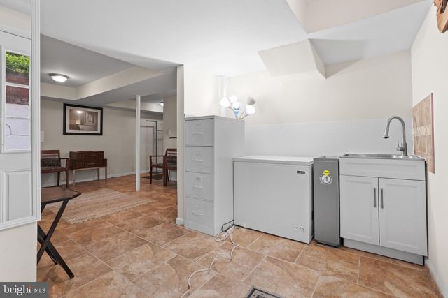 6213 THOMAS DR, Springfield, VA 22150