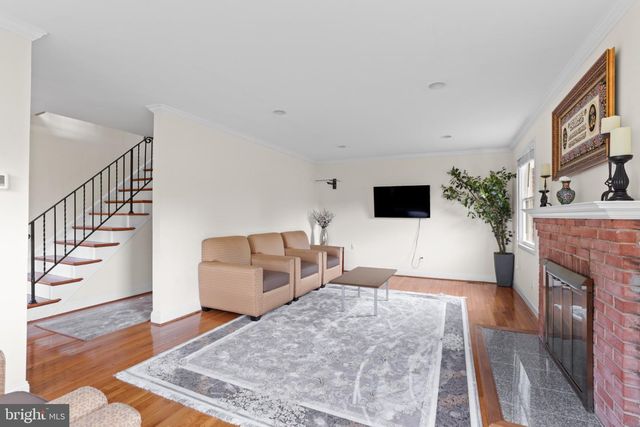 6213 THOMAS DR, Springfield, VA 22150