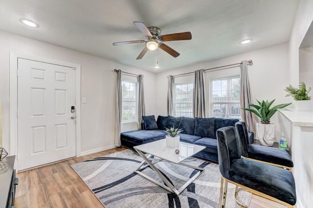 2720 Truxillo Street 1, Houston, TX 77004