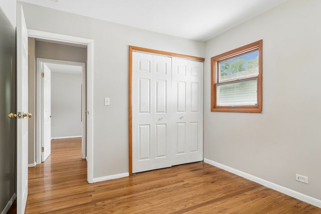 1525 N Patton Avenue, Arlington Heights, IL 60004