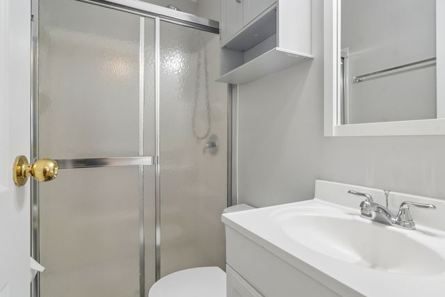 1525 N Patton Avenue, Arlington Heights, IL 60004