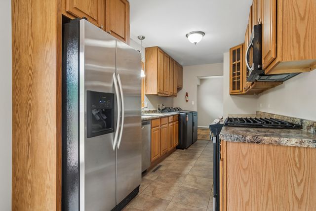 1525 N Patton Avenue, Arlington Heights, IL 60004