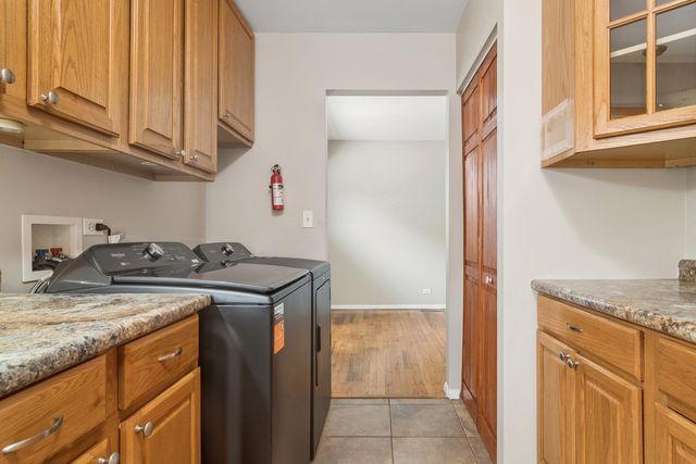 1525 N Patton Avenue, Arlington Heights, IL 60004