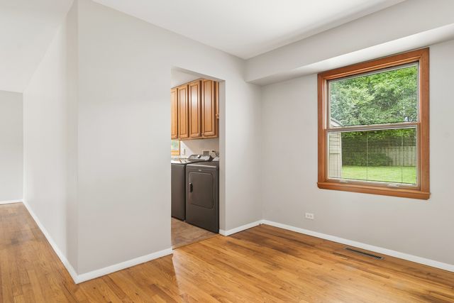 1525 N Patton Avenue, Arlington Heights, IL 60004