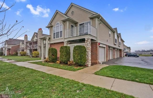 52212 Naugatuck Street, Macomb Twp, MI 48042