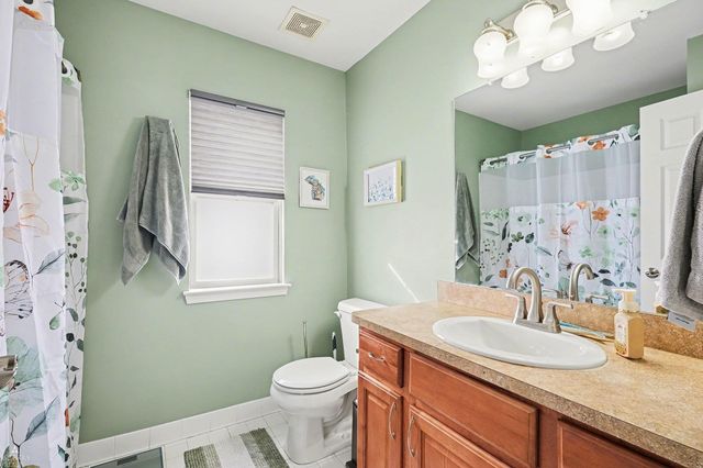 52212 Naugatuck Street, Macomb Twp, MI 48042