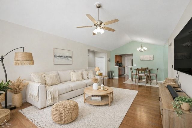 52212 Naugatuck Street, Macomb Twp, MI 48042