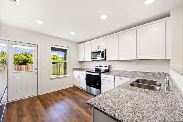 6322 Silver Pegasus, San Antonio, TX 78218