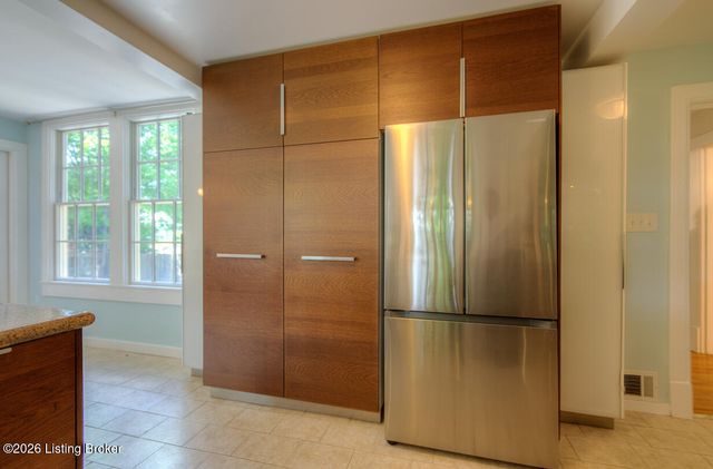 1638 Cowling Ave 1, Louisville, KY 40205