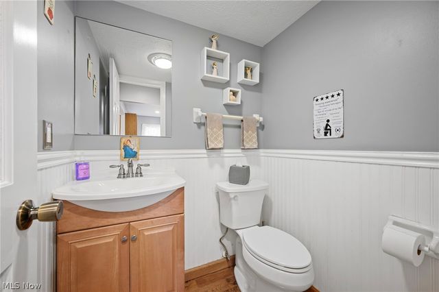 6094 Emerald Street, North Ridgeville, OH 44039