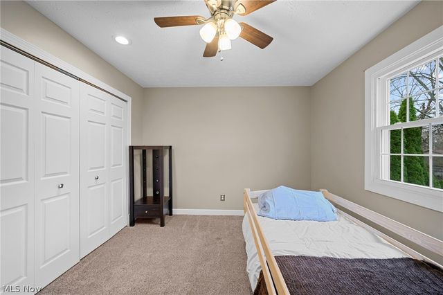 6094 Emerald Street, North Ridgeville, OH 44039