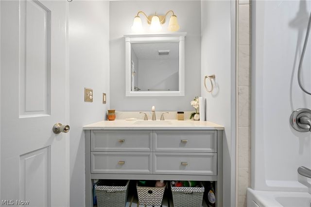 6094 Emerald Street, North Ridgeville, OH 44039