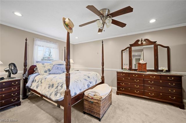 6094 Emerald Street, North Ridgeville, OH 44039