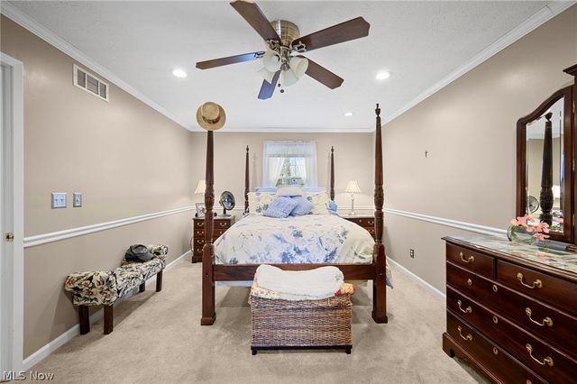 6094 Emerald Street, North Ridgeville, OH 44039