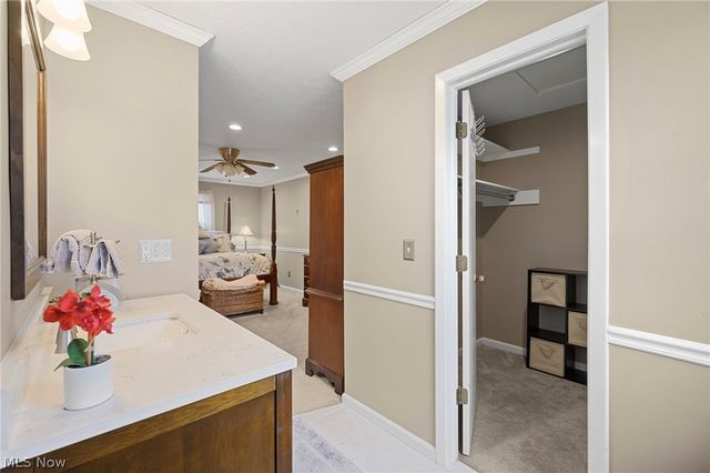 6094 Emerald Street, North Ridgeville, OH 44039