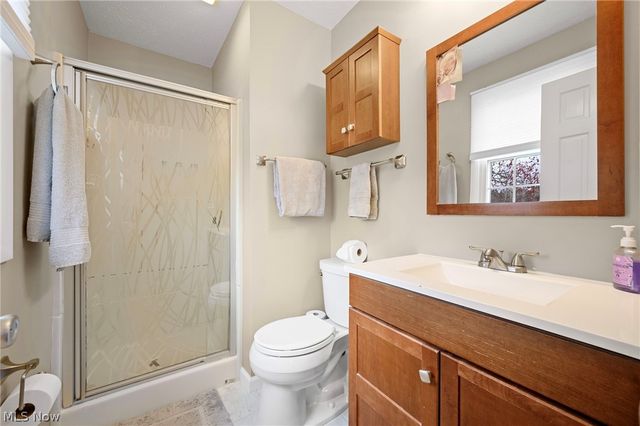 6094 Emerald Street, North Ridgeville, OH 44039