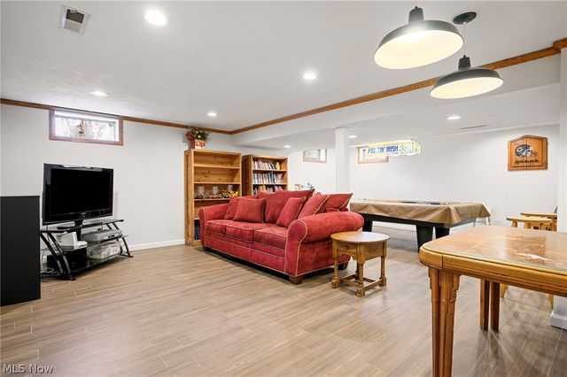 6094 Emerald Street, North Ridgeville, OH 44039