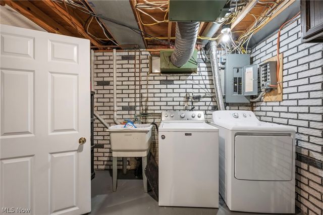 6094 Emerald Street, North Ridgeville, OH 44039