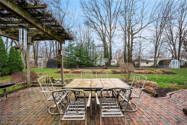 6094 Emerald Street, North Ridgeville, OH 44039