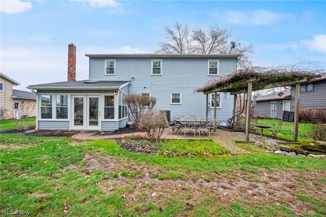 6094 Emerald Street, North Ridgeville, OH 44039