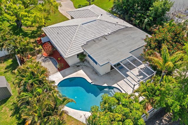 4540 BAYSHORE BOULEVARD NE, St Petersburg, FL 33703