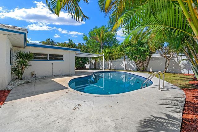 4540 BAYSHORE BOULEVARD NE, St Petersburg, FL 33703