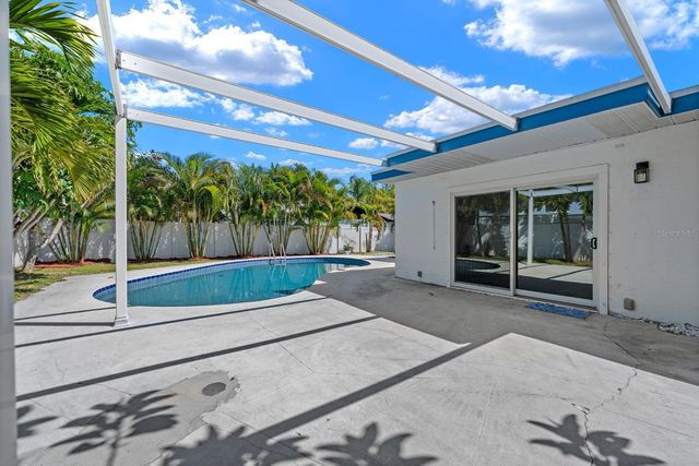 4540 BAYSHORE BOULEVARD NE, St Petersburg, FL 33703