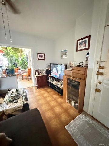 3067 42nd Street, Astoria, NY 11103