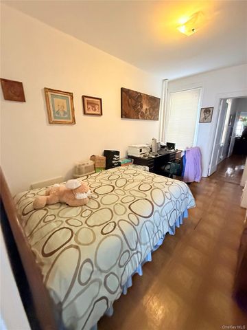 3067 42nd Street, Astoria, NY 11103