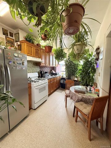 3067 42nd Street, Astoria, NY 11103