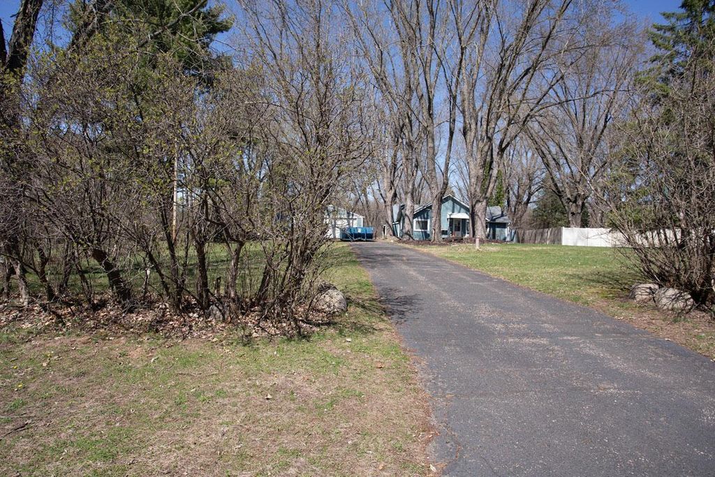 1873 Kohlman Avenue, Maplewood, MN 55109