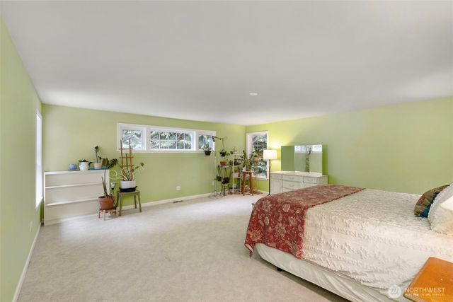623 Foster Lane NE, Bremerton, WA 98311