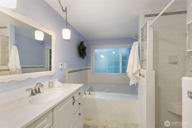 623 Foster Lane NE, Bremerton, WA 98311