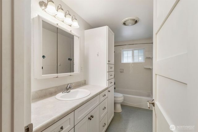 623 Foster Lane NE, Bremerton, WA 98311