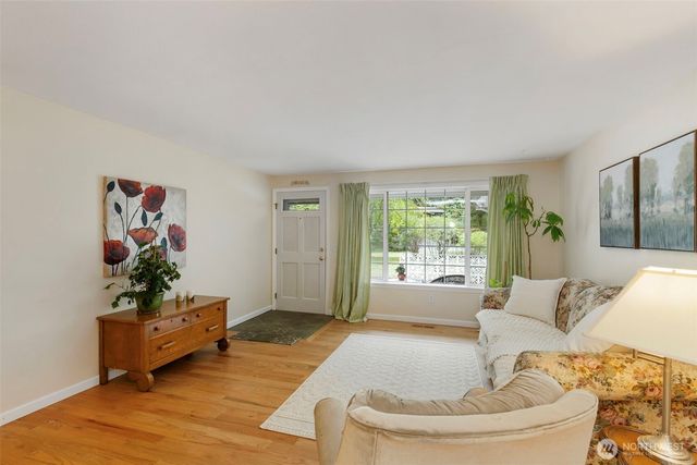 623 Foster Lane NE, Bremerton, WA 98311