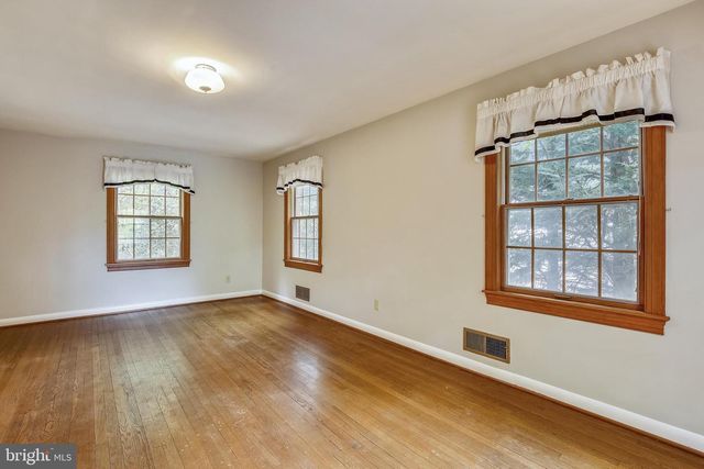 2325 HIGHLAND AVE, Falls Church, VA 22046