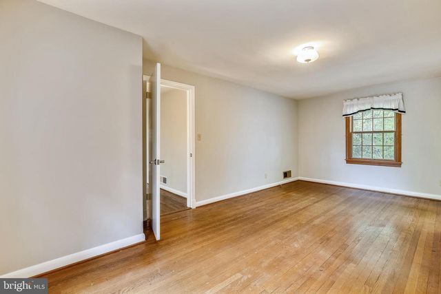 2325 HIGHLAND AVE, Falls Church, VA 22046
