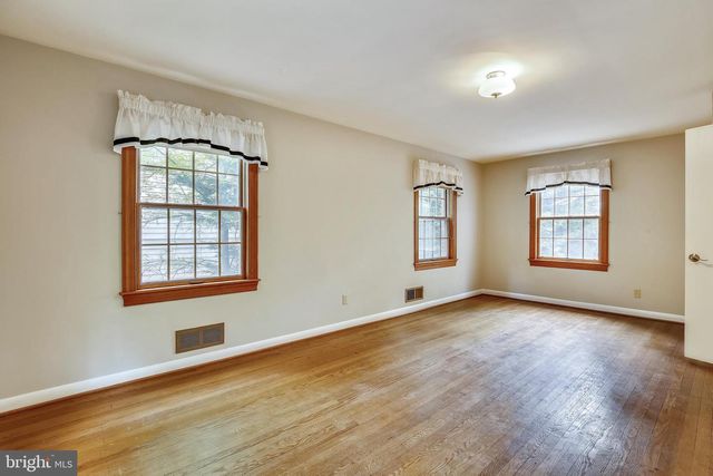 2325 HIGHLAND AVE, Falls Church, VA 22046