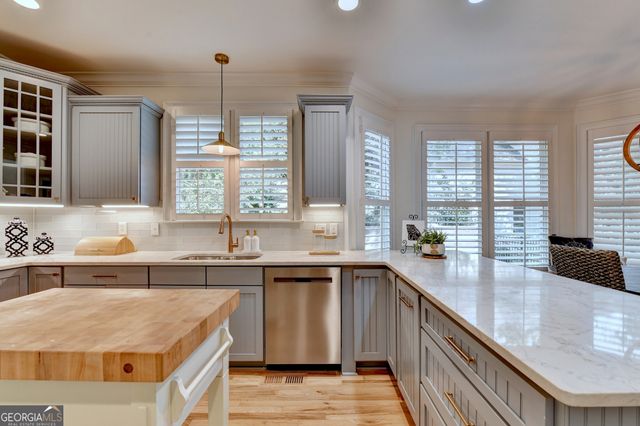 4450 Flagship Drive, Gainesville, GA 30506