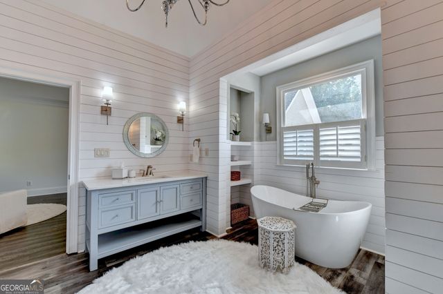 4450 Flagship Drive, Gainesville, GA 30506