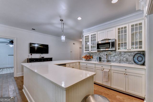 4450 Flagship Drive, Gainesville, GA 30506