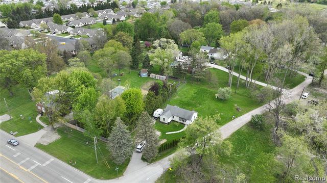 37480 Hayes Road, Clinton Township, MI 48038