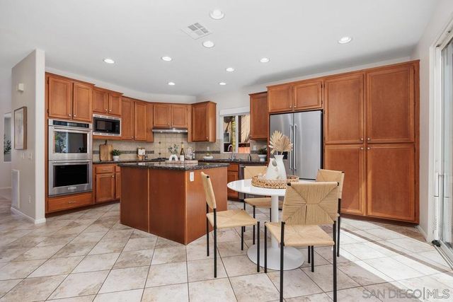 337 Flower Hill Way, San Marcos, CA 92078