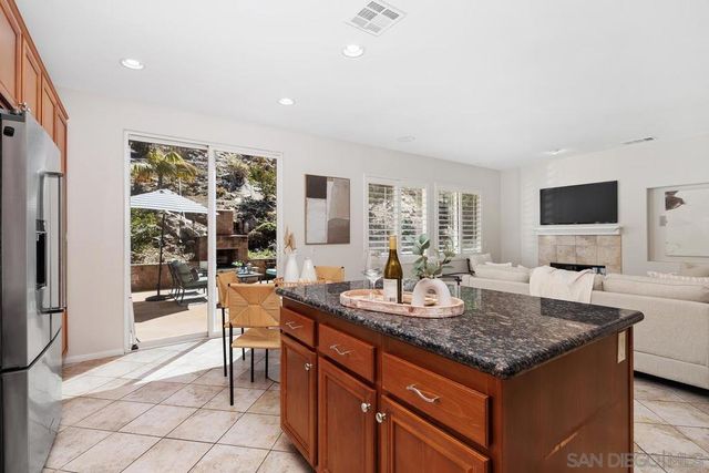 337 Flower Hill Way, San Marcos, CA 92078