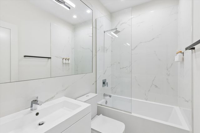 1334 W WALTON Street 2W, Chicago, IL 60642