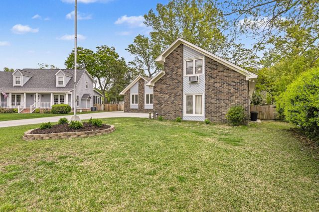 151 Palmetto Bluff Drive, North Charleston, SC 29418