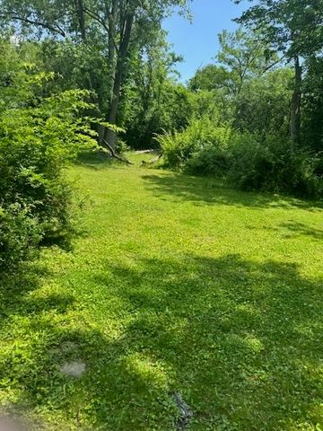 7425 Willow Springs Road, Countryside, IL 60525