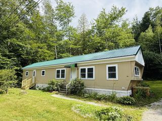 75 Pleasant Street, Plymouth, NH 03264