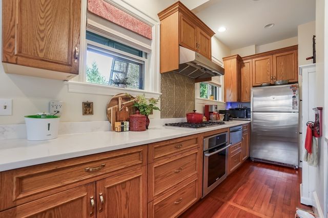 23 Prospect St, Marlborough, MA 01752