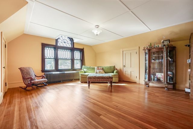 23 Prospect St, Marlborough, MA 01752